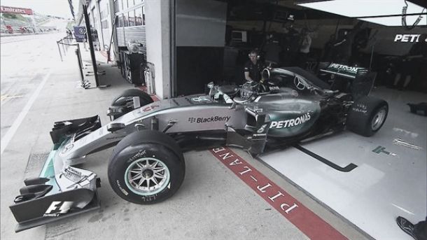 Últimos testes coletivos do ano tem novo domínio da Mercedes