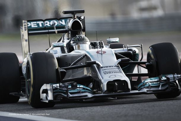 Nico Rosberg continúa manteniendo a raya a Lewis Hamilton en Brasil