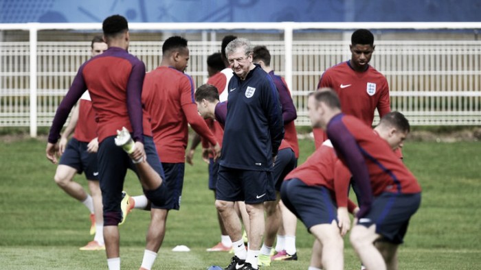 Hodgson: "Es un quebradero de cabeza elegir a los once titulares" Hodgson: "Es un quebradero de cabeza elegir a los once titulares"