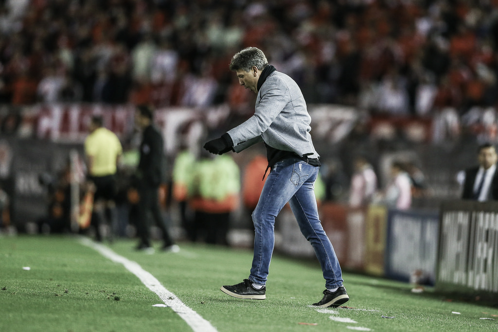 Renato enaltece atuação do Grêmio em vitória sobre o River: "Foi uma grande partida"