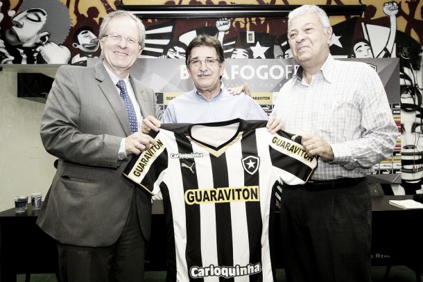René Simões é apresentado como novo técnico do Botafogo