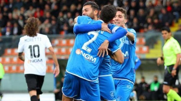 Empoli ancora primo, per il Palermo beffa al 93'