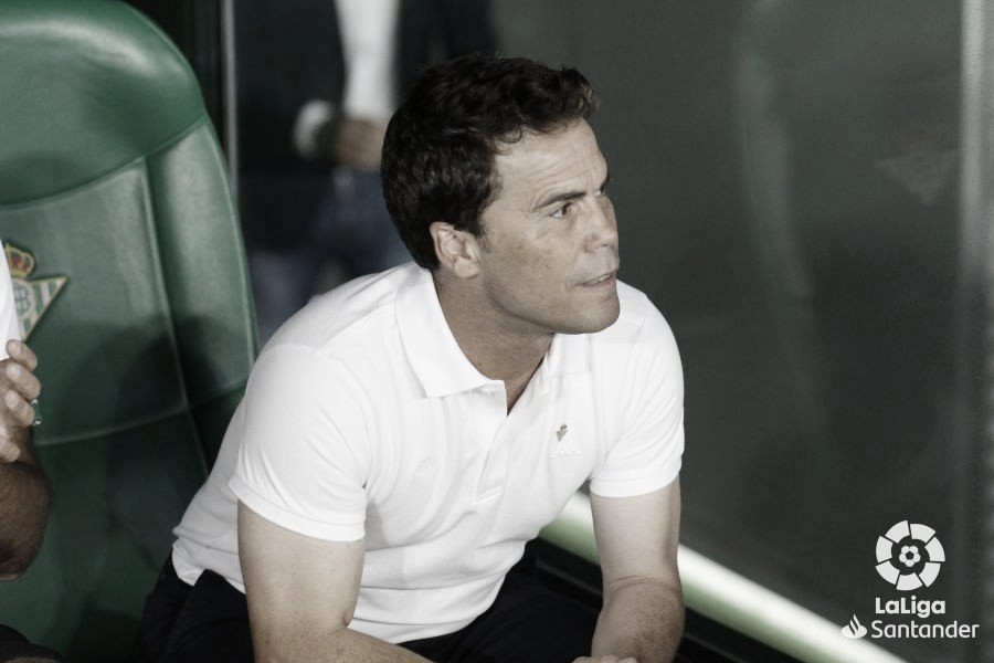 Real Betis, un cambio de sistema al 5-3-2 que podría salir bien Real Betis, un cambio de sistema al 5-3-2 que podría salir bien