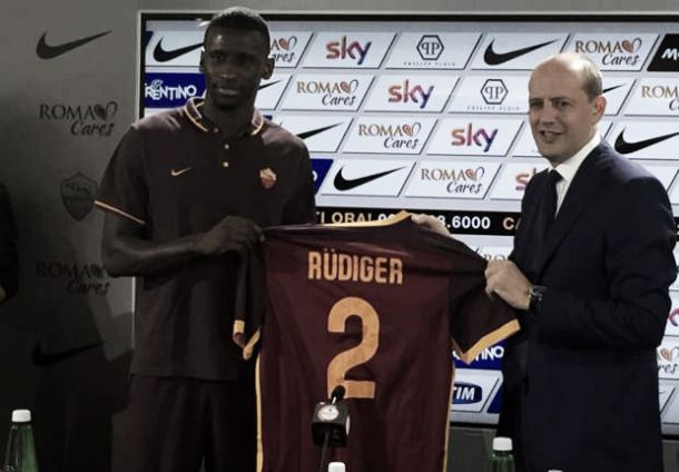 Roma, ecco Rudiger: "Qui per conquistare l'Europeo"