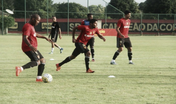 Ruiz treina com bola e deve estrear pelo Sport diante do Flamengo