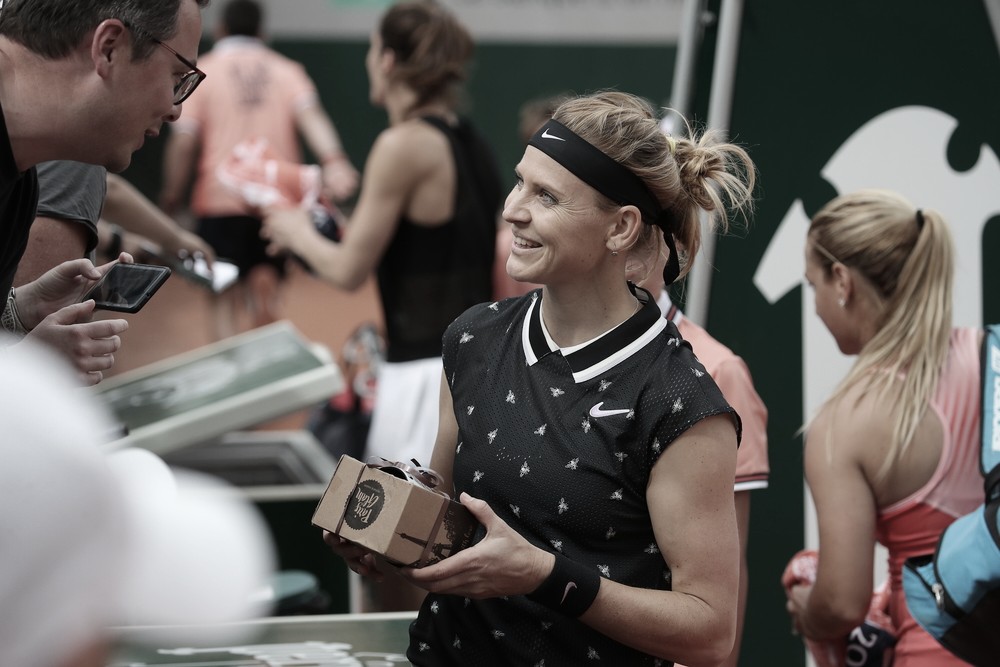 O adeus de Safarova: tcheca é homenageada após encerrar sua carreira em Roland Garros