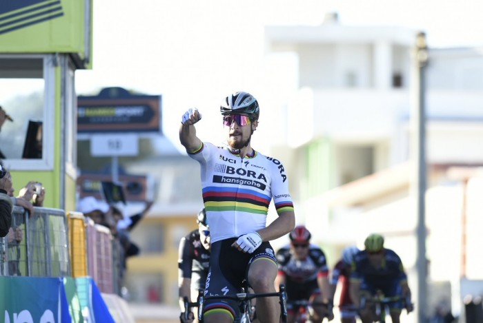 Tirreno-Adriatico: Sagan si impone su Viviani, Dennis nuova Maglia Azzurra