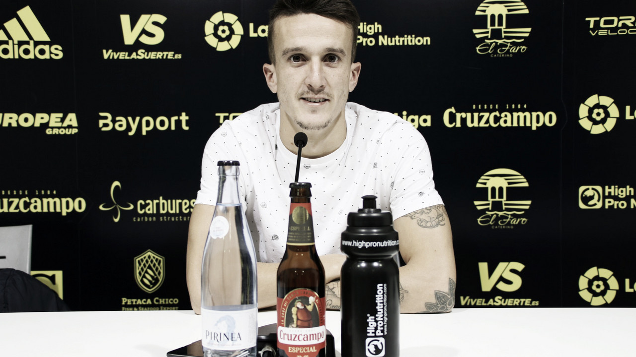 Salvi Sánchez: "La mejor forma de hablar es en el terreno de juego" Salvi Sánchez: "La mejor forma de hablar es en el terreno de juego"