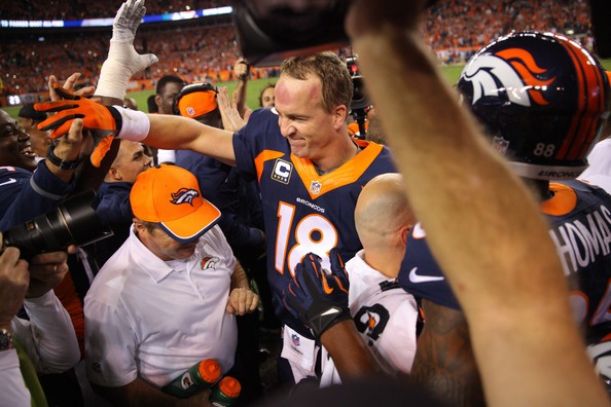 Peyton Manning Tops Favre, Then 49ers In 42-17 Rout