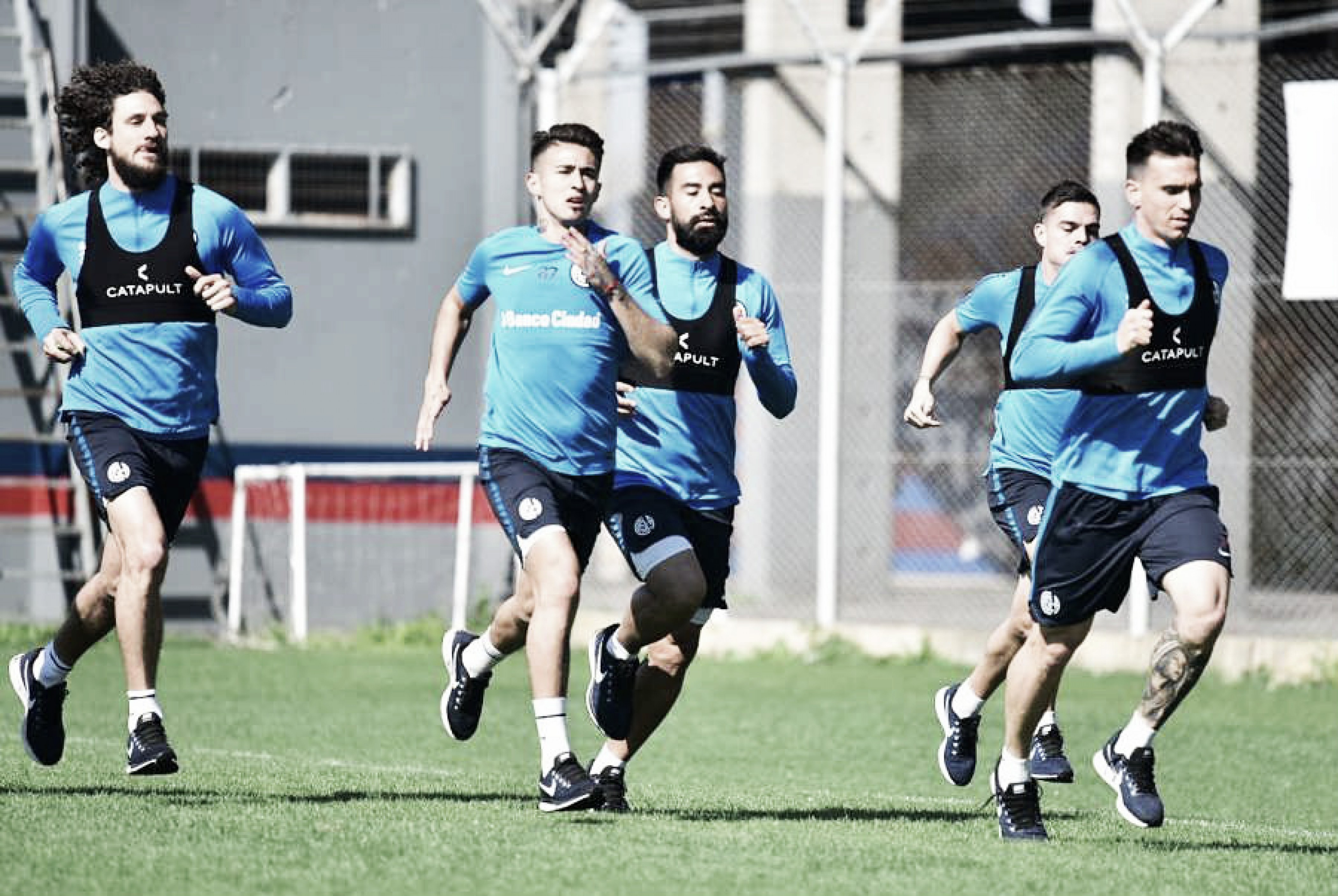 San Lorenzo va por su primer triunfo San Lorenzo va por su primer triunfo