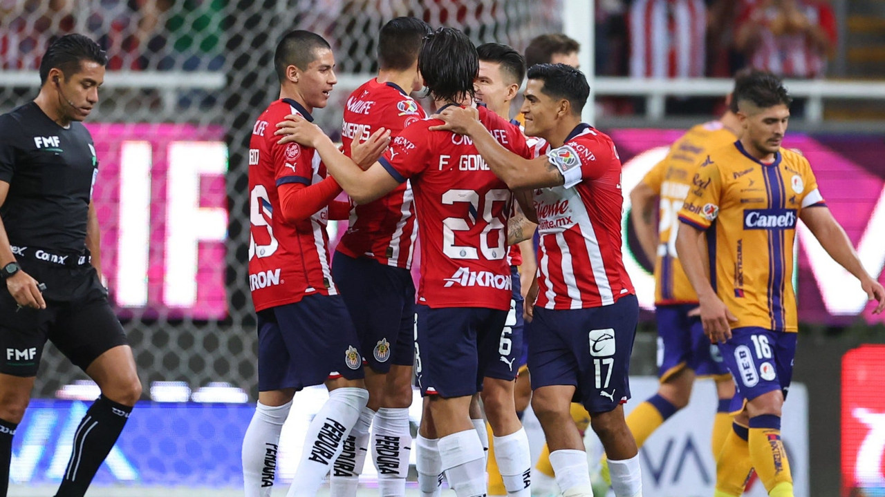 Goles y resumen del San Luis 0-2 Chivas en Liga MX 2024
