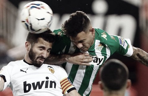 La sequía goleadora en la delantera bética La sequía goleadora en la delantera bética