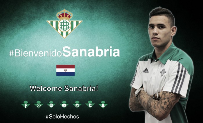 Revelado pelo Barcelona, atacante Sanabria deixa Roma e acerta com Real Betis