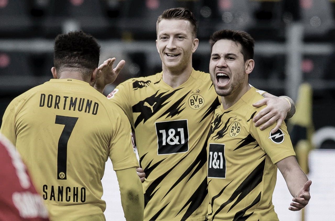 Borussia Dortmund vence RB Leipzig e se mantém na briga por vaga na Champions