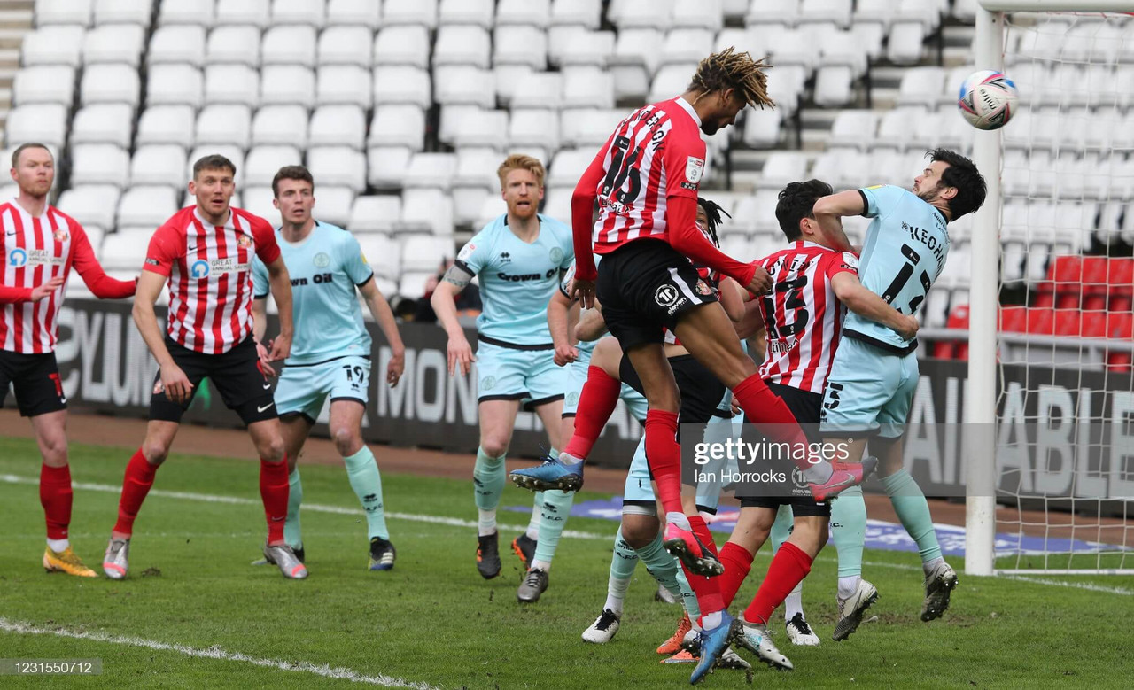 Sunderland 2-0 Rochdale: Sanderson and Wyke goals keep up promotion charge