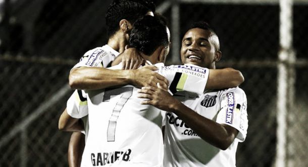 Santos vence Criciúma e segue em reação no Brasileirão