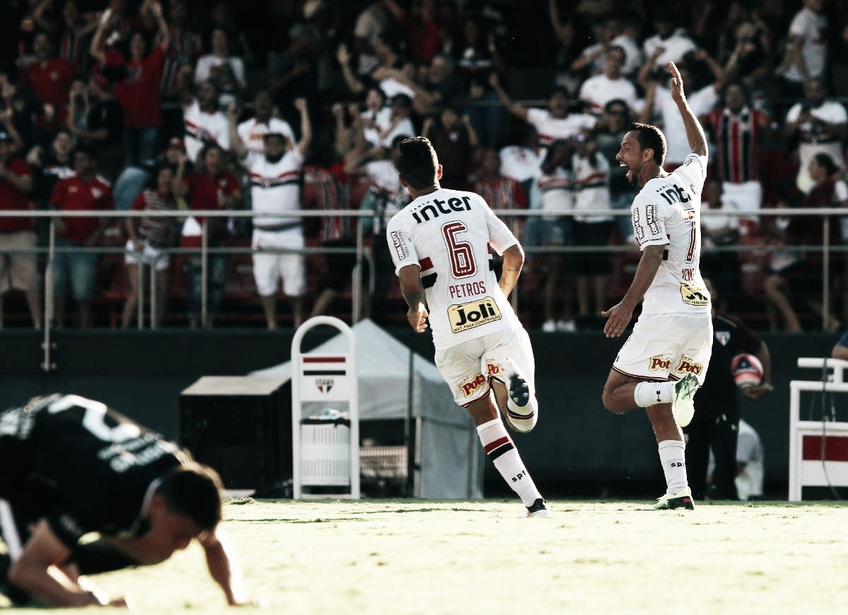Com gol de Nenê, São Paulo vence Corinthians na primeira partida da semifinal do Paulista Com gol de Nenê, São Paulo vence Corinthians na primeira partida da semifinal do Paulista