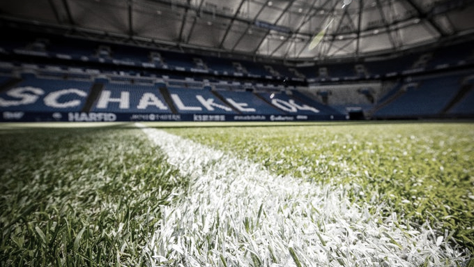 Schalke 04 e Augsburg se encaram em Gelsenkirchen para quebrar jejuns de vitórias Schalke 04 e Augsburg se encaram em Gelsenkirchen para quebrar jejuns de vitórias