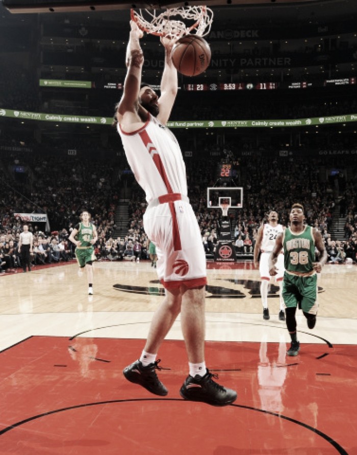 Toronto derrotó a Boston con un imparable inicio de Scola Toronto derrotó a Boston con un imparable inicio de Scola