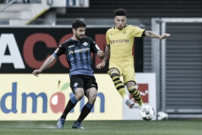 Em partida com sete gols no segundo tempo e manifestações contra racismo, Dortmund passeia sobre Paderborn