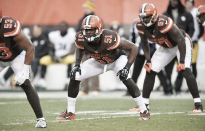 New England Patriots acquire LB Barkevious Mingo from Cleveland Browns for fifth-round pick