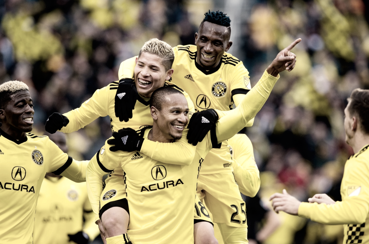 Columbus Crew glides past winless D.C. United