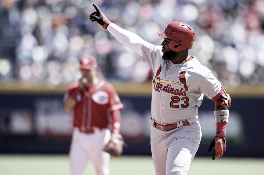 Cardinals y Reds dividen victorias en la México Series Cardinals y Reds dividen victorias en la México Series