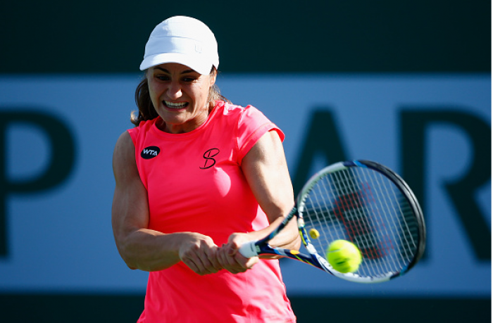 WTA Indian Wells: Monica Niculescu Gets Past Heather ...