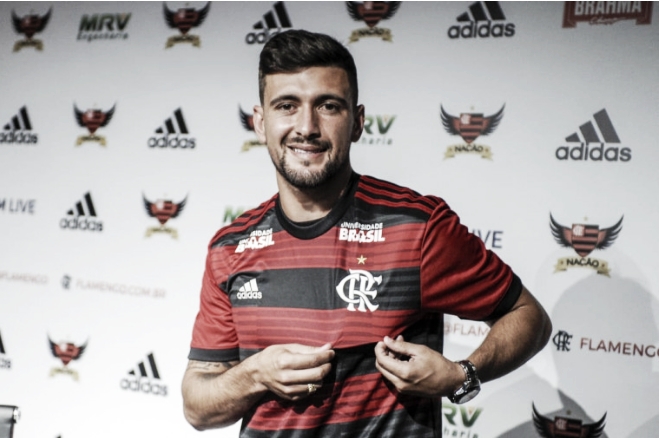 Em apresentação, Arrascaeta celebra chegada ao Flamengo: "Quero ser Campeão”