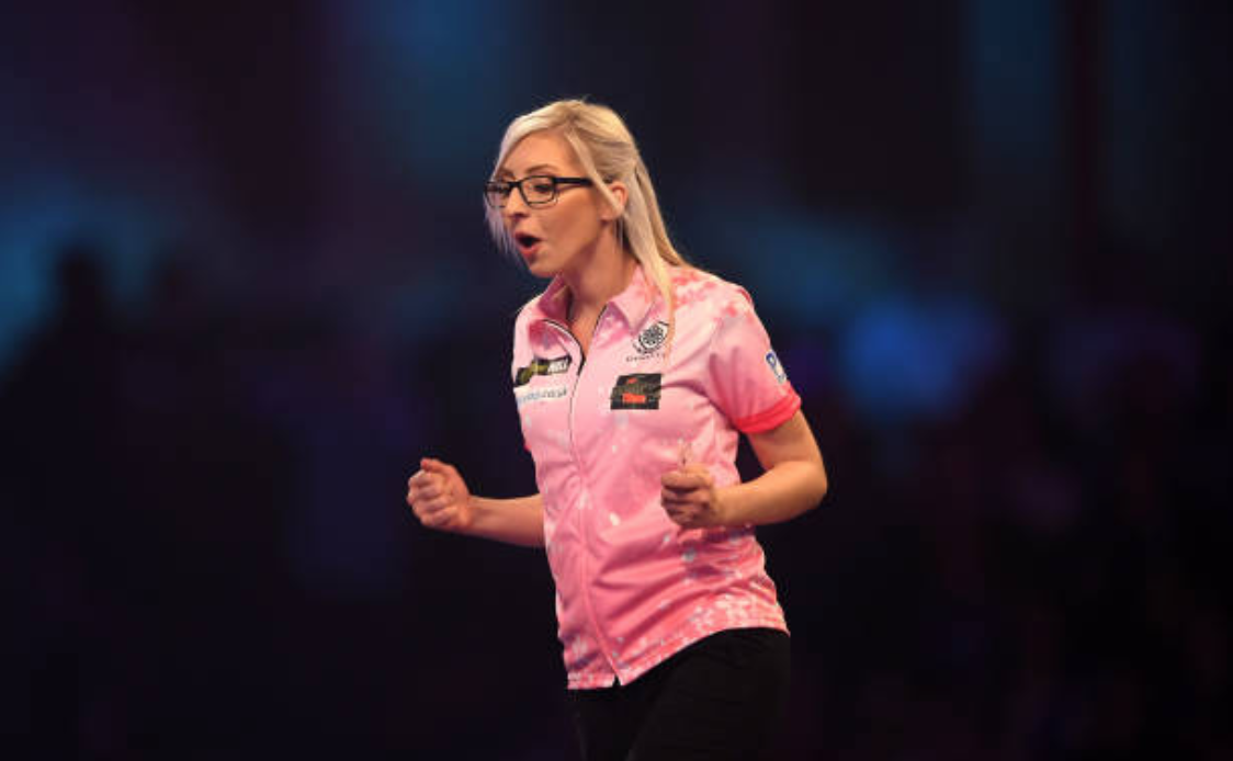 Premier League Darts Night Two: Fallon Sherrock claims draw with Glen Durrant on Premier League debut