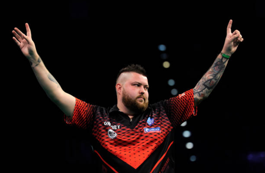 Premier League Darts Night Four: Smith hits nine-darter in VAVEL International