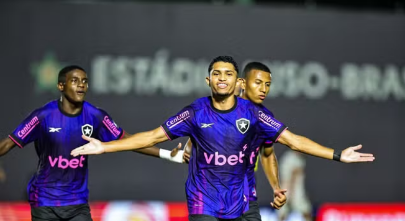 Botafogo estreia no Carioca com vitória sobre a Portuguesa fora de casa Botafogo estreia no Carioca com vitória sobre a Portuguesa fora de casa