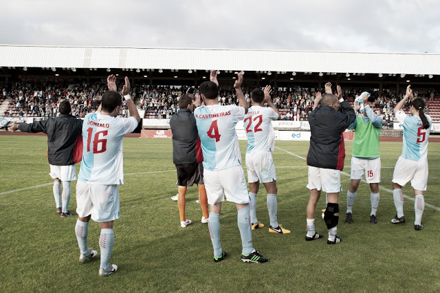 La SD Compostela consuma su ascenso a Segunda B