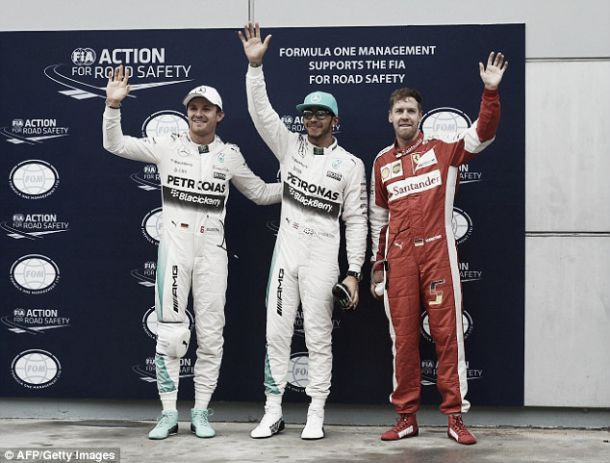 Pole Position para Hamilton em Sepang