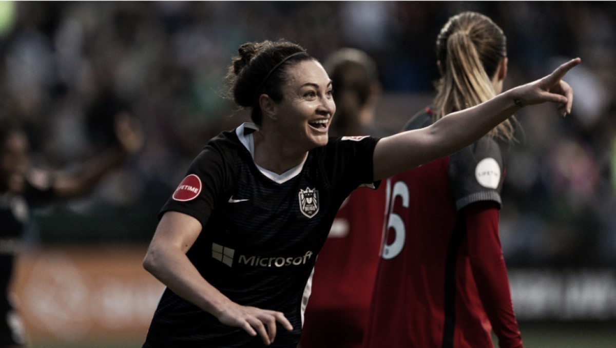 Jodie Taylor's last minute goal powers Seattle Reign FC past Portland Thorns FC