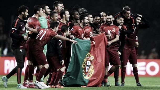 Portugal está no Euro 2016: Princípe do Mónaco Moutinho abre o Champanhe francês