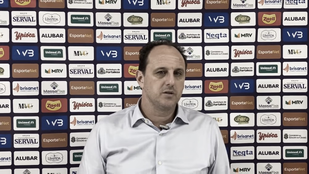 Fora da Copa do Nordeste,
Rogério Ceni explica escalação no Clássico-Rei: “Baseada na
parte física” Fora da Copa do Nordeste,
Rogério Ceni explica escalação no Clássico-Rei: “Baseada na
parte física”