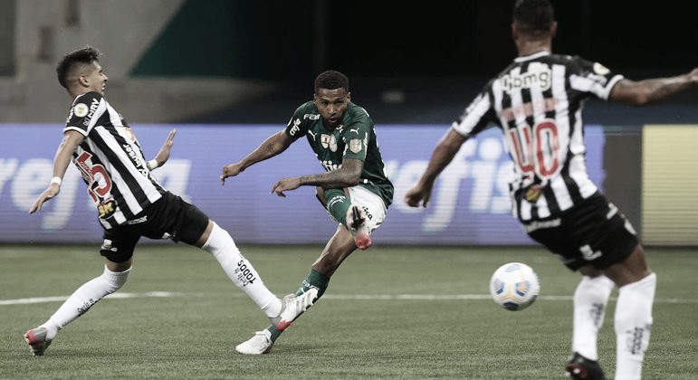 Mesmo com reservas antes da final da Libertadores, Palmeiras segura Atlético-MG