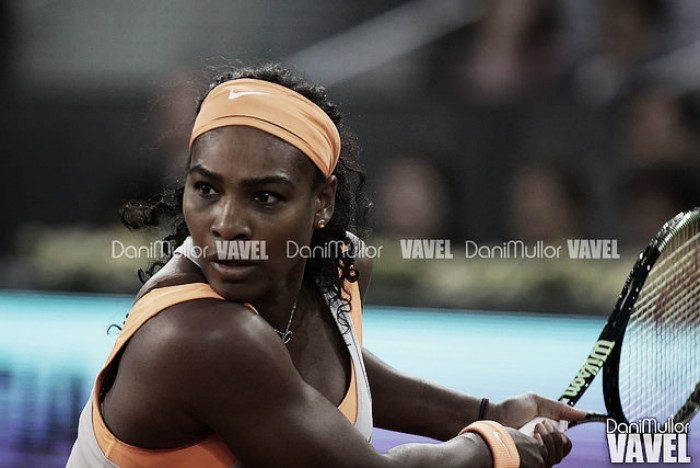 Serena avanza con dificultad en Australia