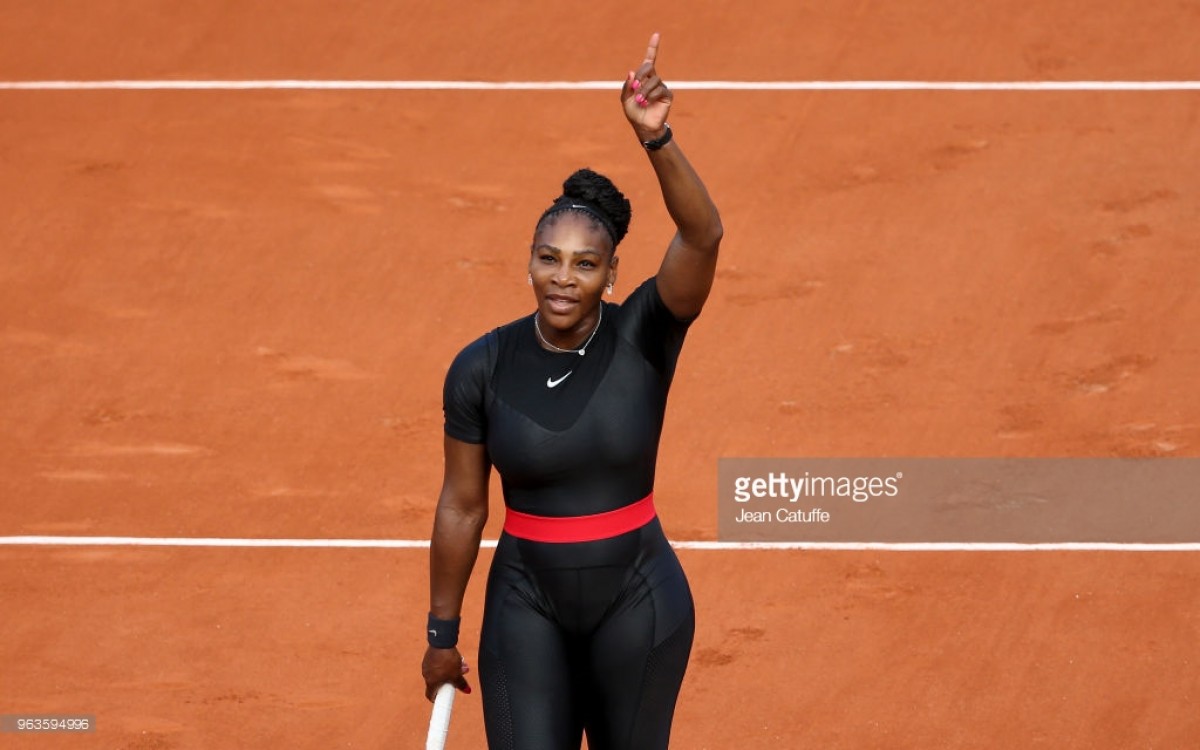Serena Williams regressa com vitória em Roland Garros