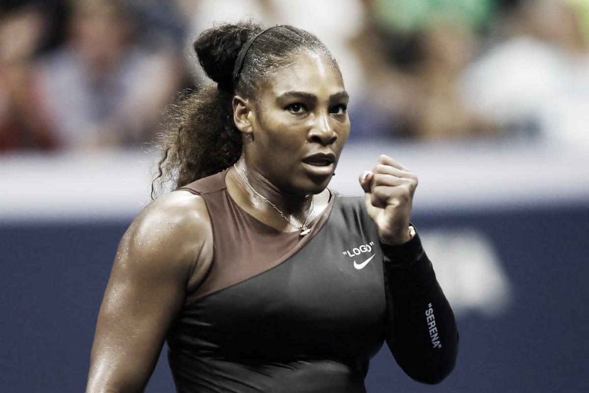 Serena Williams passa fácil por Linette e estreia com tranquilidade no US Open