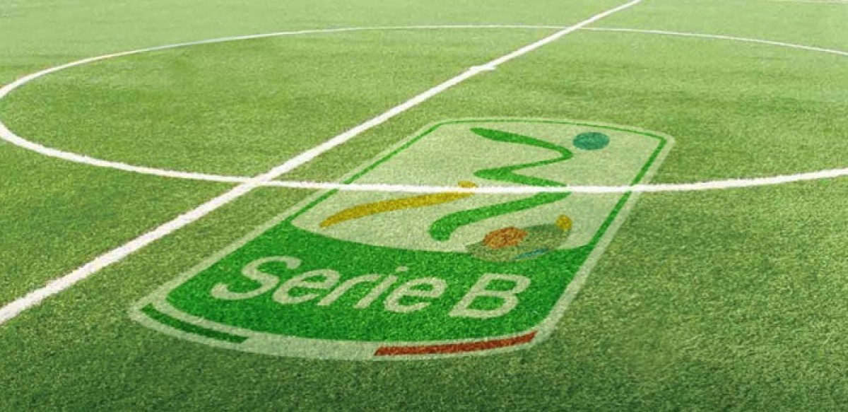 Serie B: in tre per la promozione diretta, sette rose a rischio playout