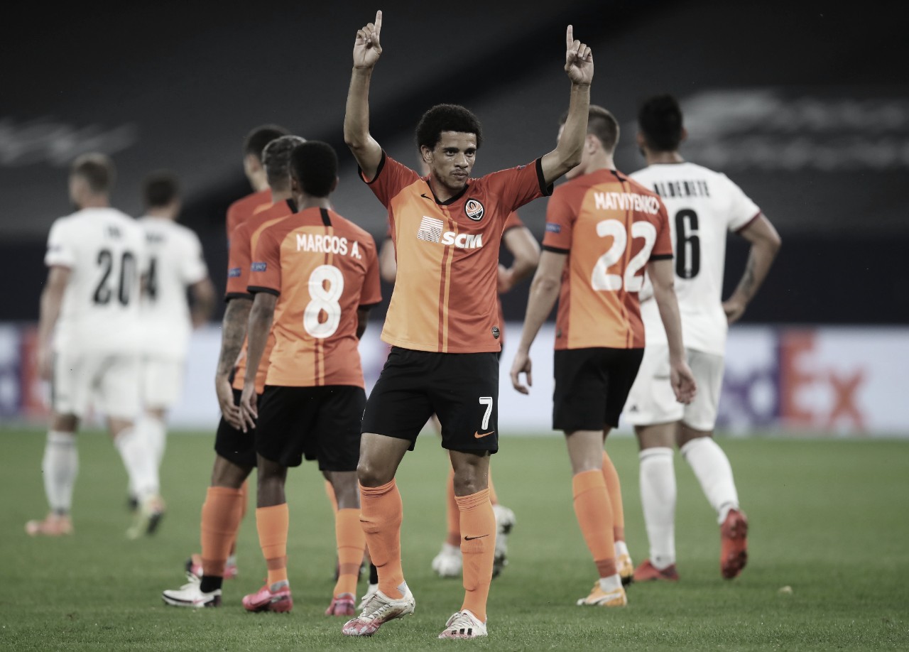 Com show brasileiro, Shakhtar atropela Basel e está na semifinal da Liga Europa Com show brasileiro, Shakhtar atropela Basel e está na semifinal da Liga Europa
