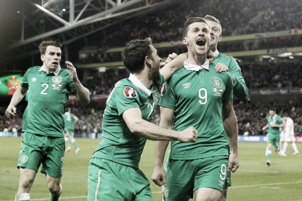 Republic of Ireland 1-1 Poland: Late Long equaliser salvages point for Greens