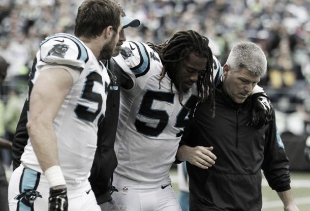 Com leve torção no joelho, Linebacker Shaq Thompson desfalca Panthers contra Eagles Com leve torção no joelho, Linebacker Shaq Thompson desfalca Panthers contra Eagles