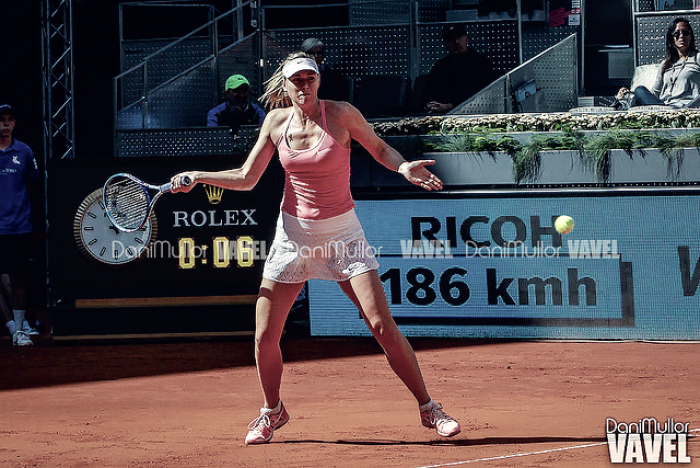 María Sharapova regresó al tenis con victoria