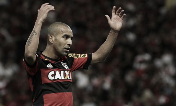 Emerson reclama de pênaltis, mas afirma que lance não influenciou na derrota do Flamengo