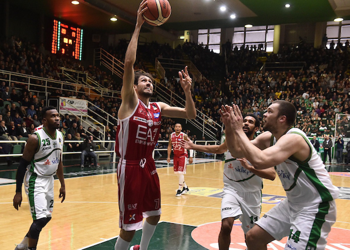 Legabasket: Milano passa ad Avellino, Pascolo dà la spallata decisiva