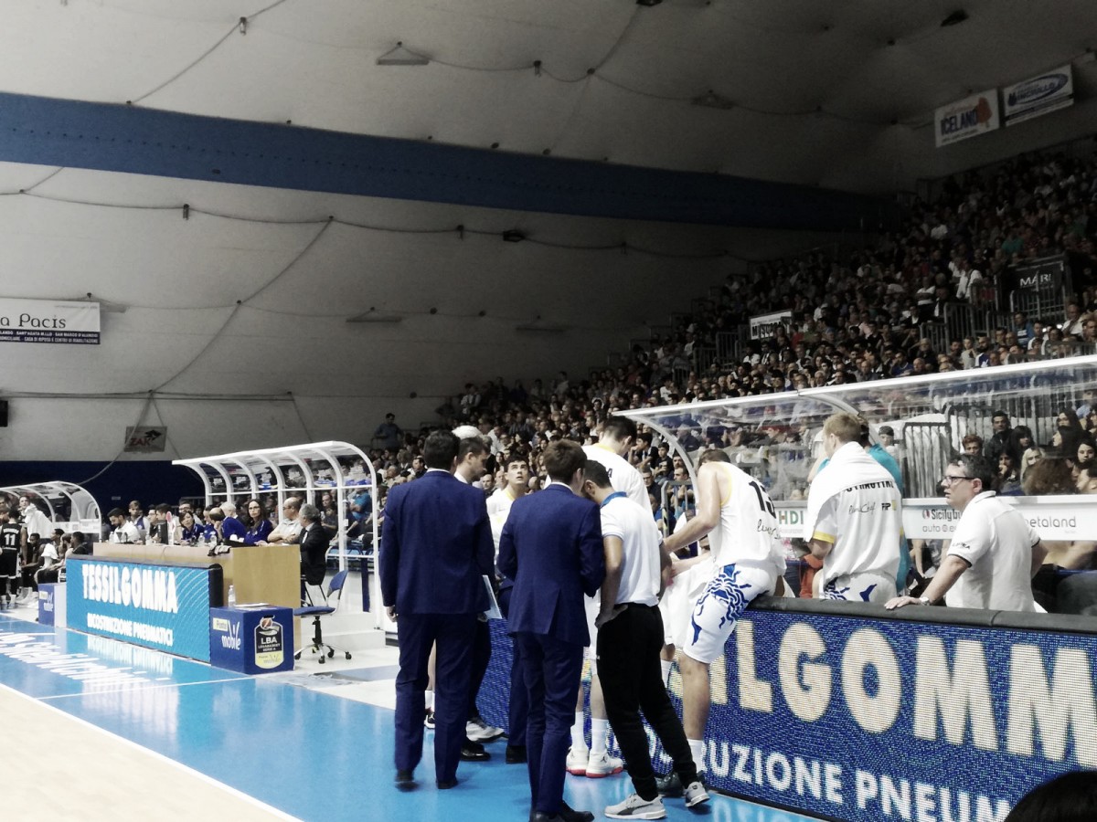 Legabasket Serie A - L'Orlandina vince e tiene tutto aperto: Cantù rimontata