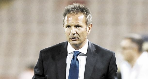 Sinisa Mihajlovic assina pelo AC Milan Sinisa Mihajlovic assina pelo AC Milan